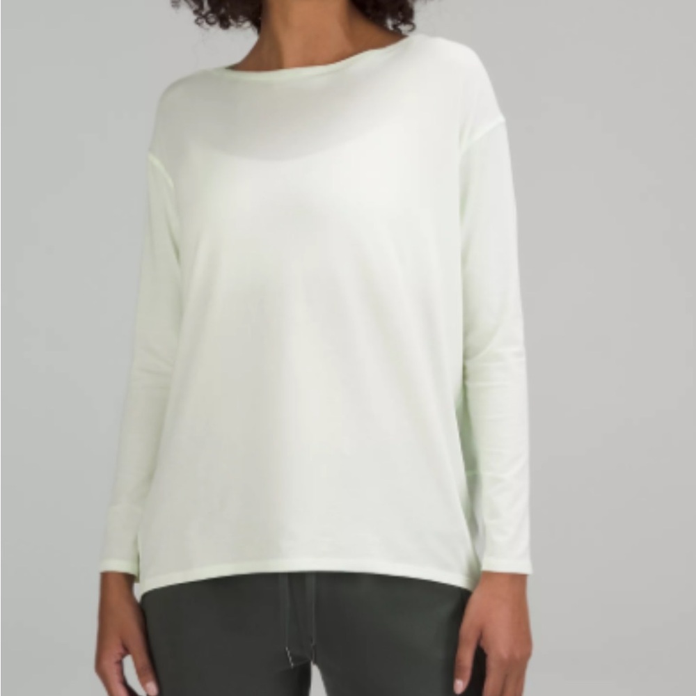 Lululemon women’s BACK IN ACTION LONG SLEEVE SHIRT; “elixir” size 12